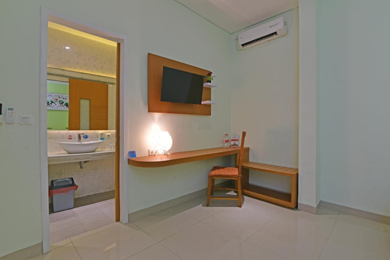 Reddoorz Plus @ Mahendradatta Denpasar 外观 照片