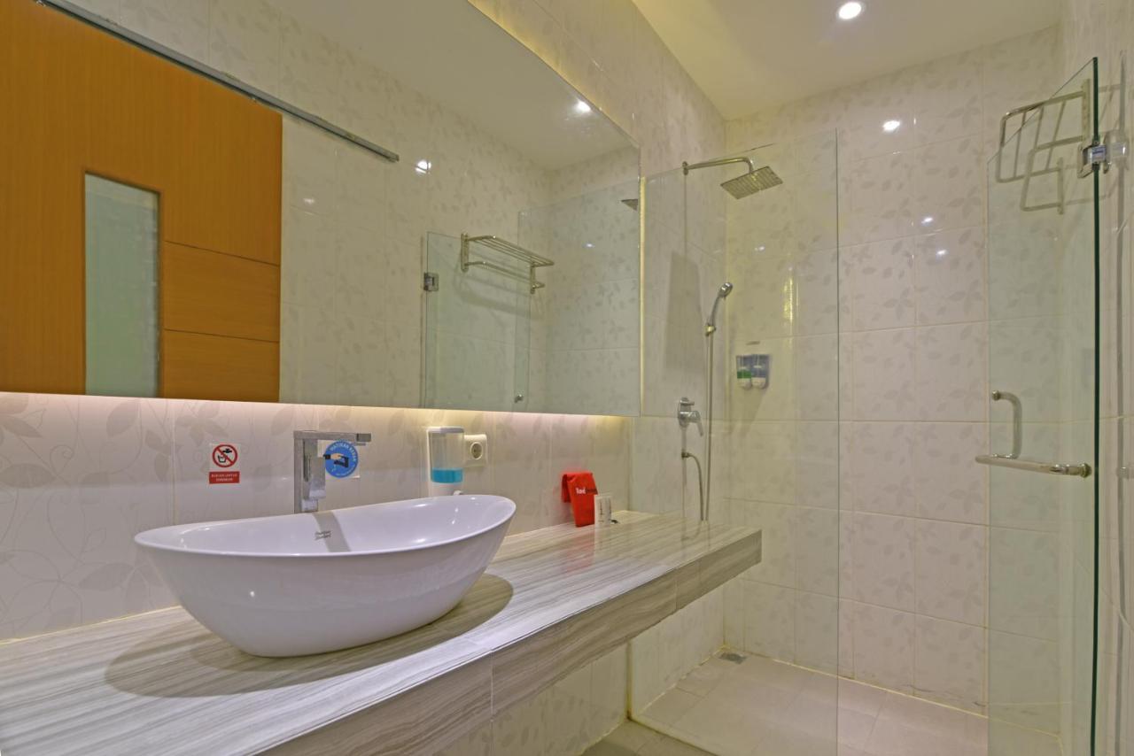 Reddoorz Plus @ Mahendradatta Denpasar 外观 照片