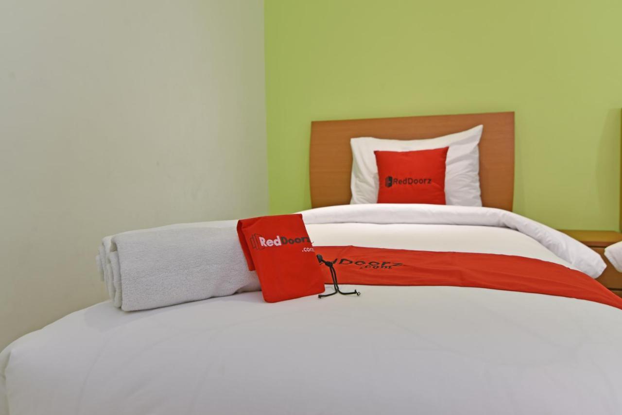 Reddoorz Plus @ Mahendradatta Denpasar 外观 照片